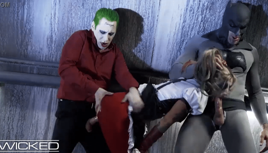 avxx เคยดูหนังโป๊ ที่ดีกว่าหนังต้นฉบับปะ Suicide Squad XXX: An Axel Braun Parody avxx